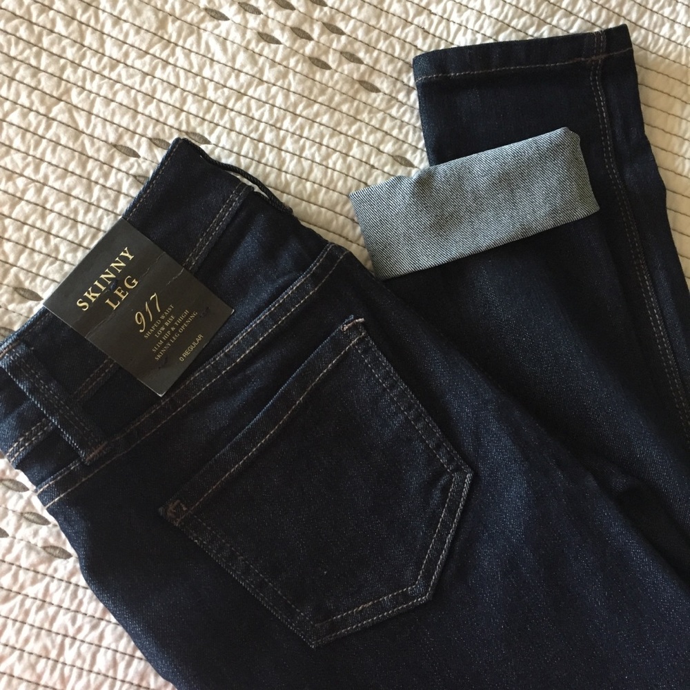 NWT The Limited Skinny Leg 917 Jeans; Size 0R